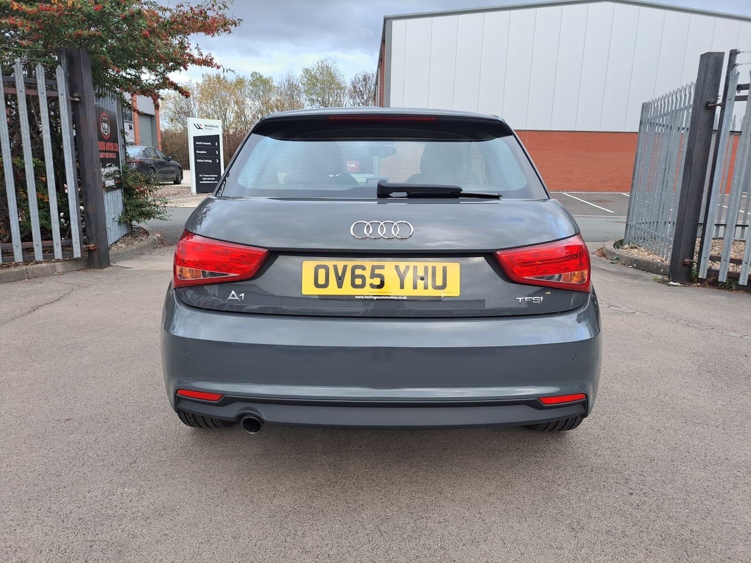 Used Audi A1 for sale - 76527662: Photo 4
