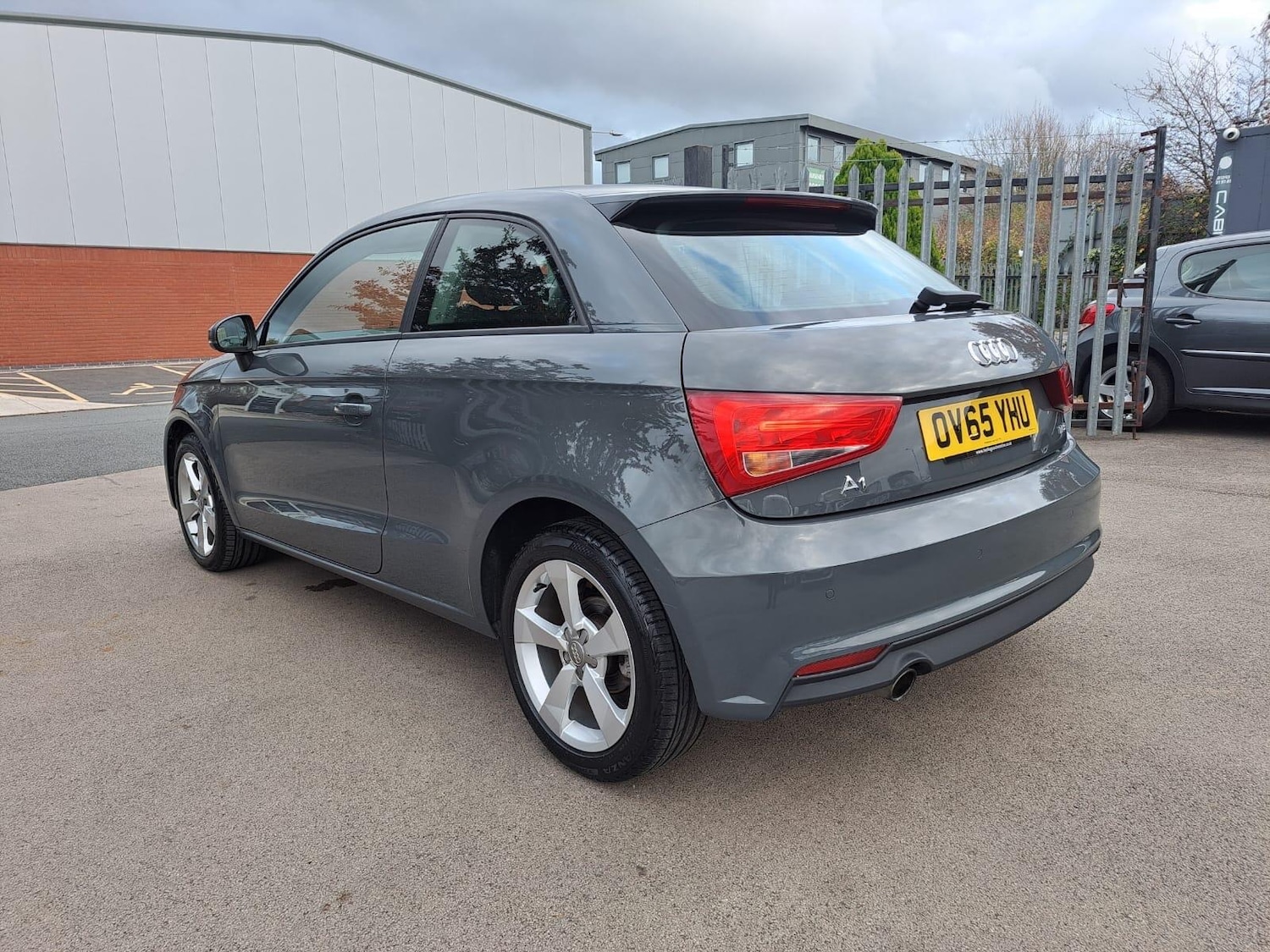 Used Audi A1 for sale - 76527662: Photo 5