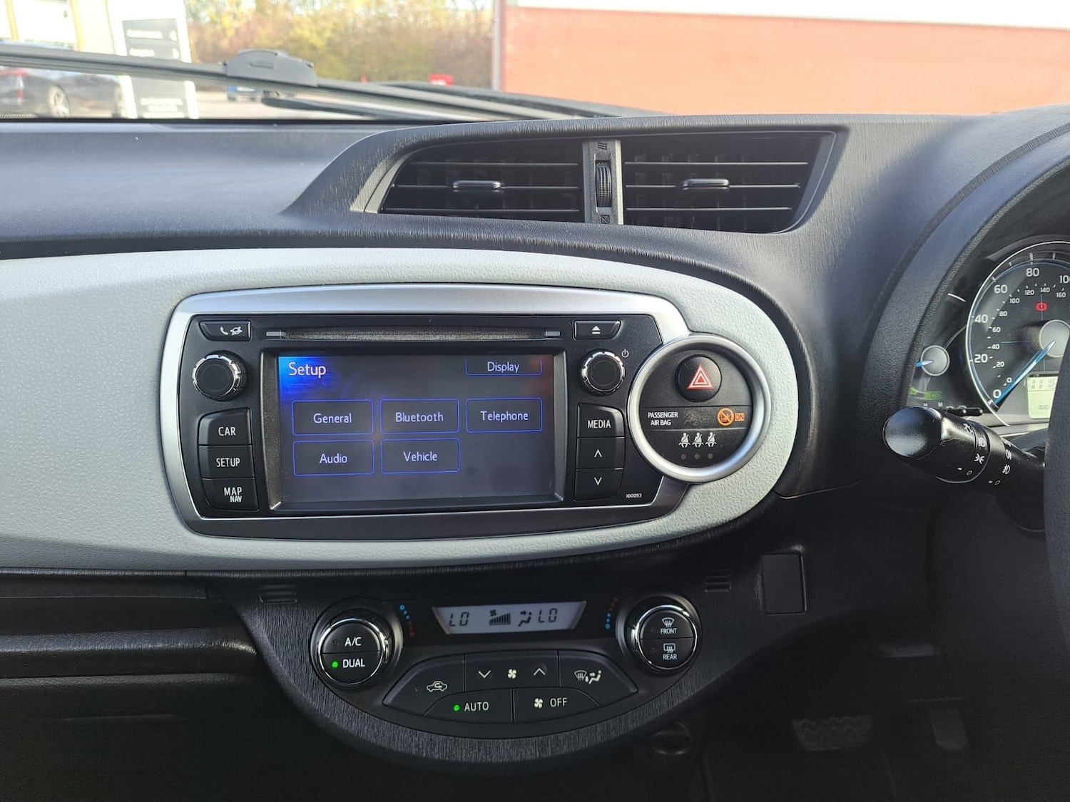Used Toyota Yaris 2012 for sale - 76336109: Photo 33