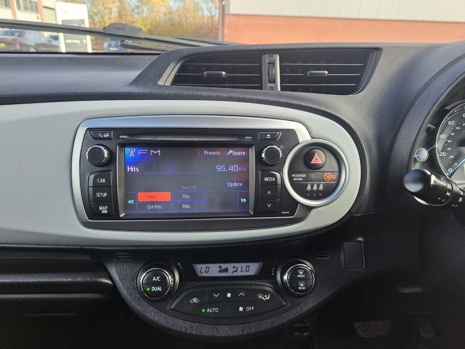 Used Toyota Yaris 2012 for sale - 76336109: Photo 34