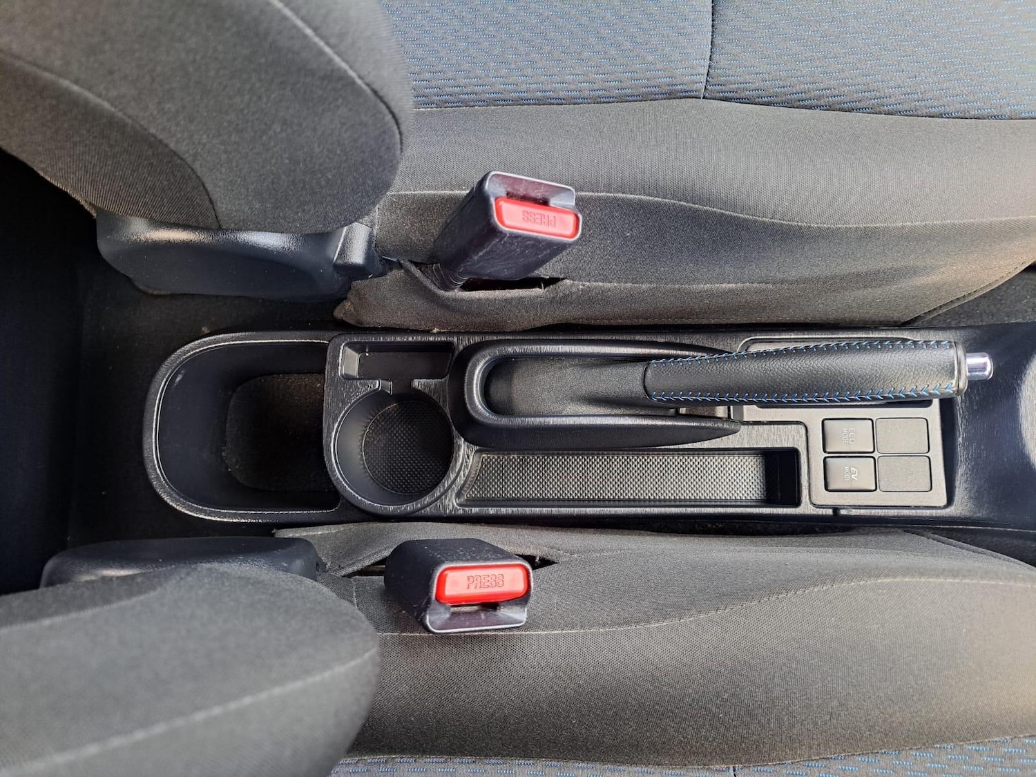 Used Toyota Yaris 2012 for sale - 76336109: Photo 45
