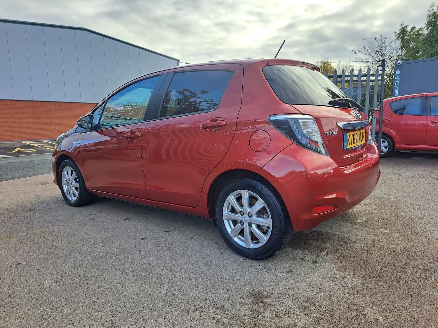 Used Toyota Yaris 2012 for sale - 76336109: Photo 6