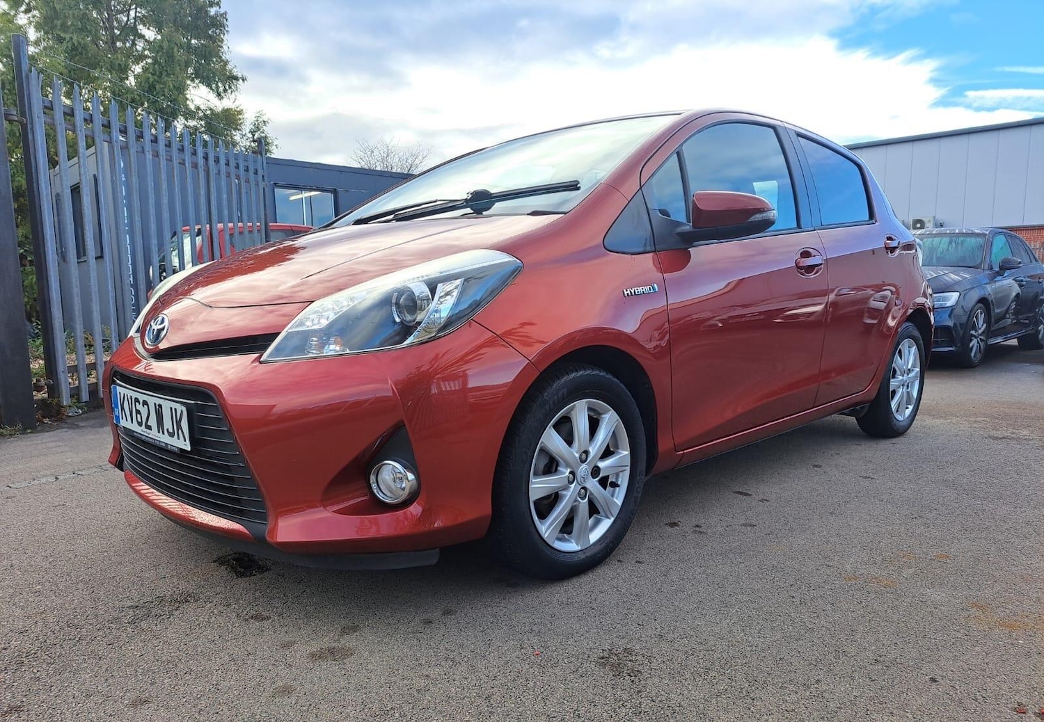 Used Toyota Yaris 2012 for sale - 76336109: Photo 8