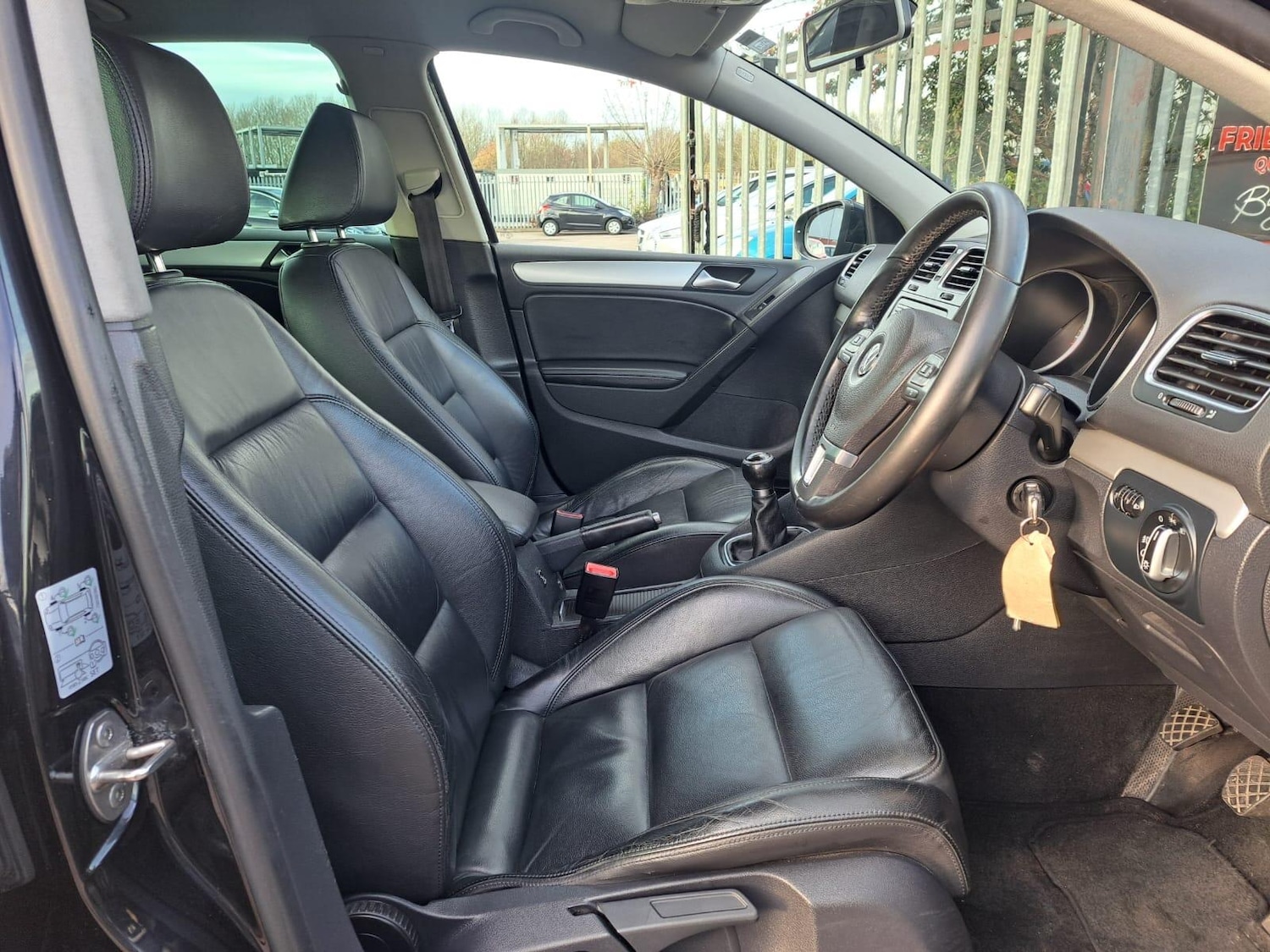 Used Volkswagen Golf 2012 for sale - 77029996: Photo 11