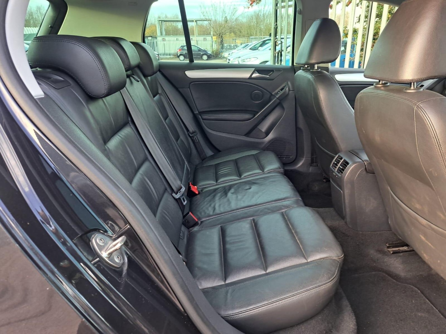 Used Volkswagen Golf 2012 for sale - 77029996: Photo 12