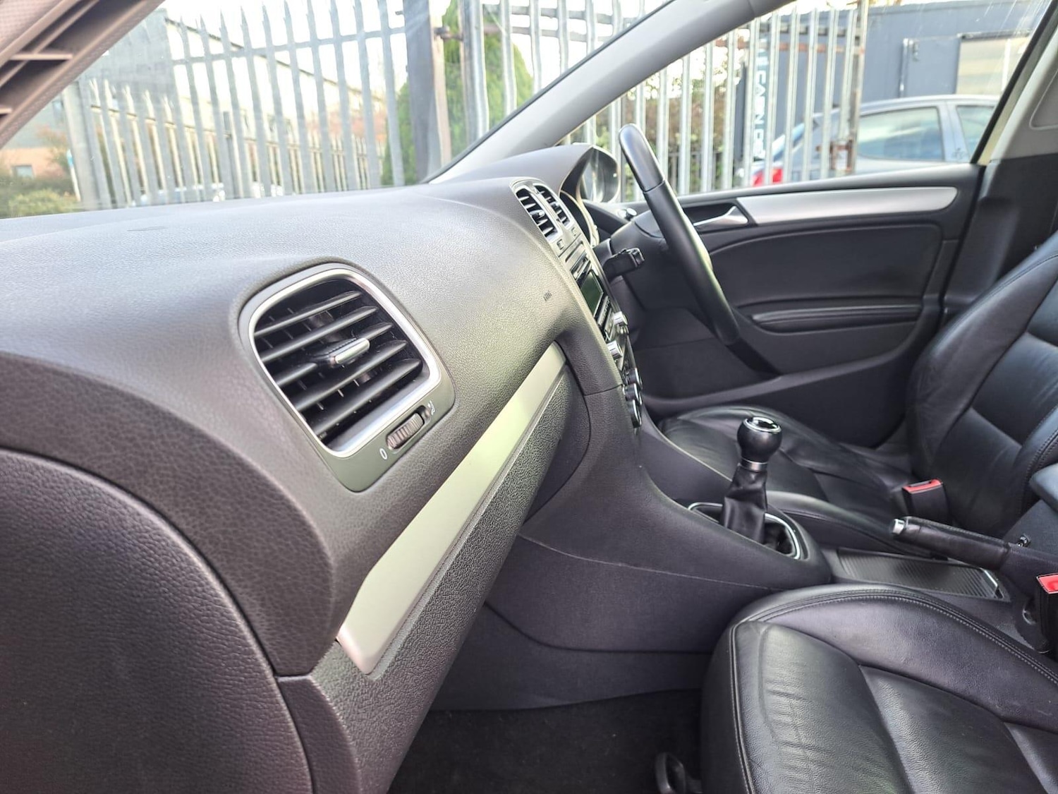 Used Volkswagen Golf 2012 for sale - 77029996: Photo 15