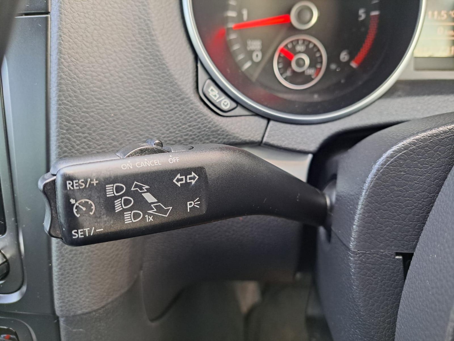 Used Volkswagen Golf 2012 for sale - 77029996: Photo 25