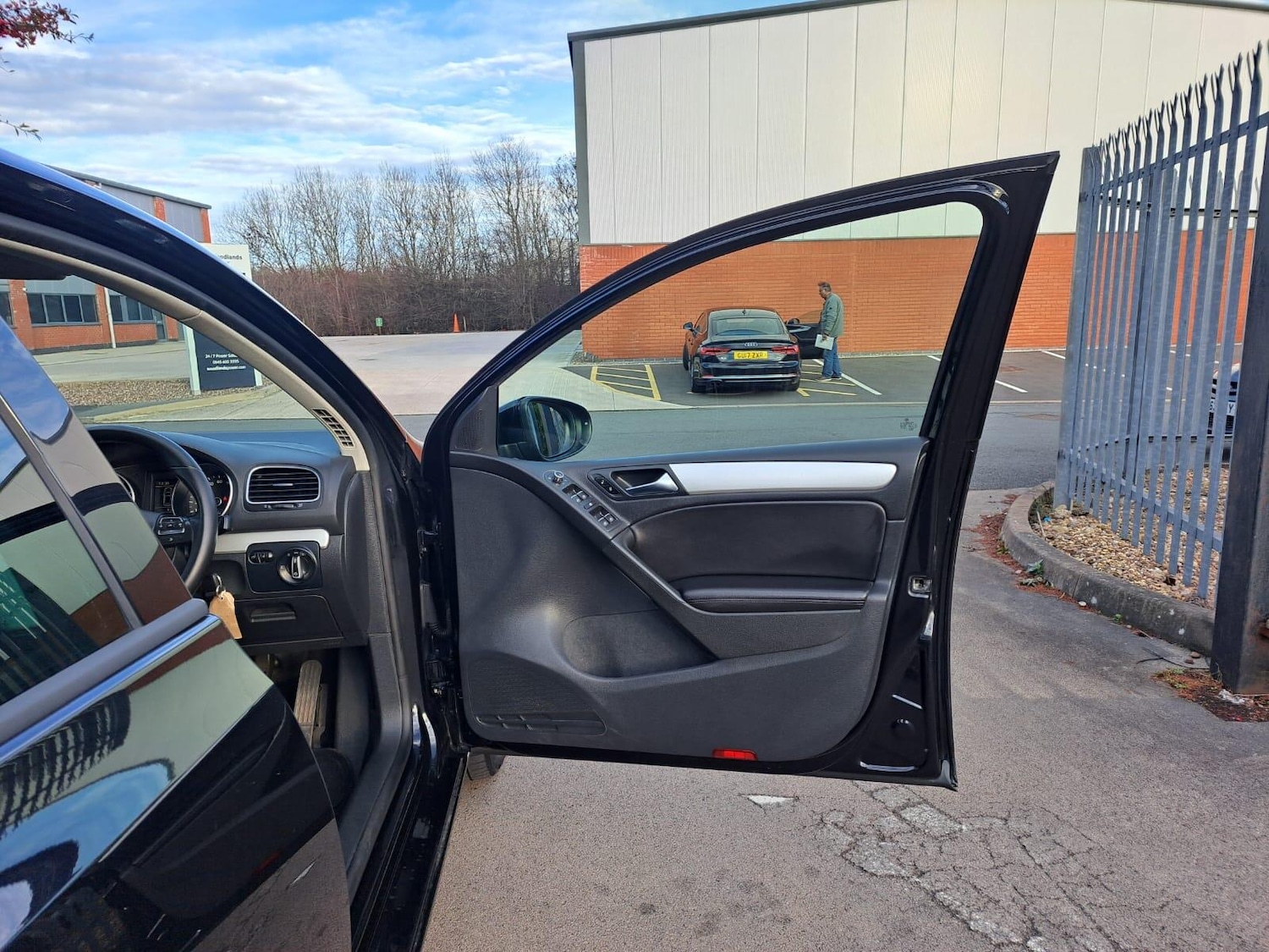 Used Volkswagen Golf 2012 for sale - 77029996: Photo 45