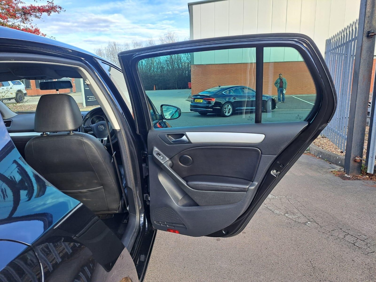 Used Volkswagen Golf 2012 for sale - 77029996: Photo 48