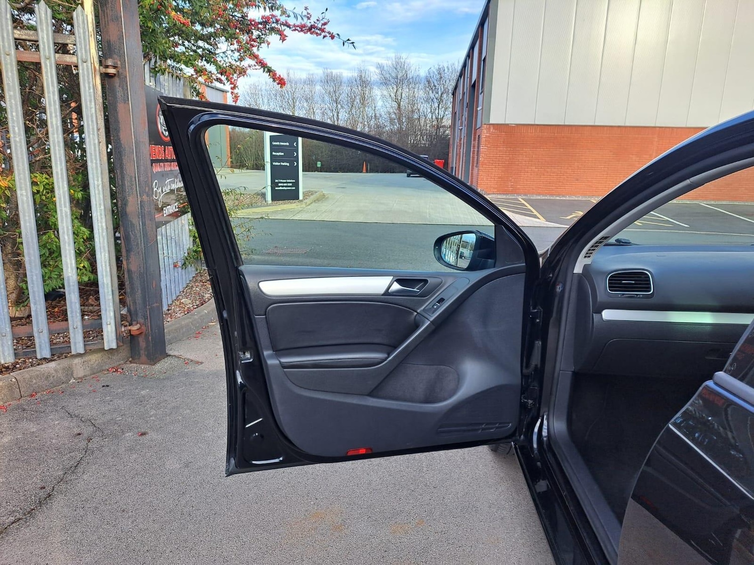 Used Volkswagen Golf 2012 for sale - 77029996: Photo 54