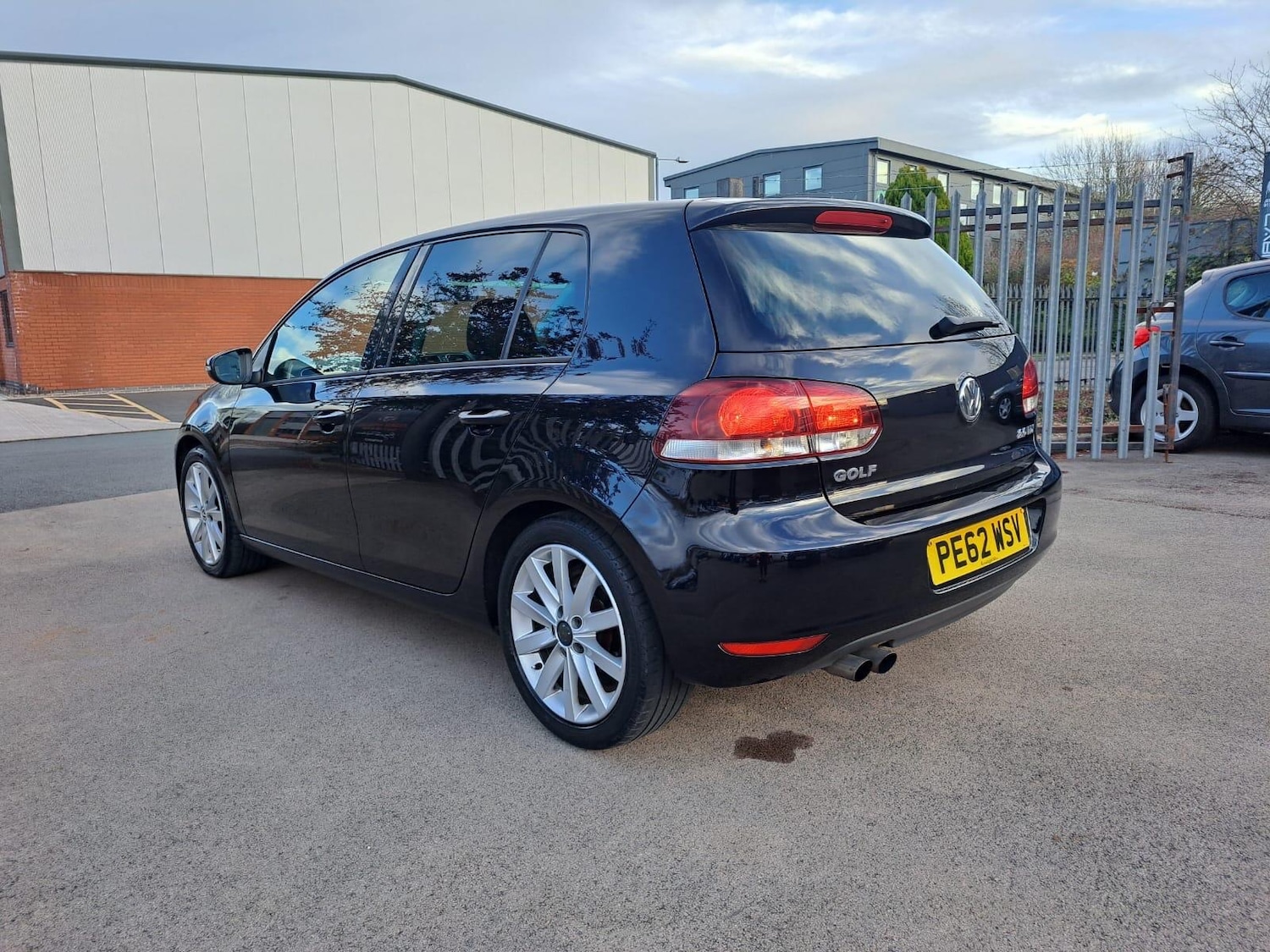 Used Volkswagen Golf 2012 for sale - 77029996: Photo 6