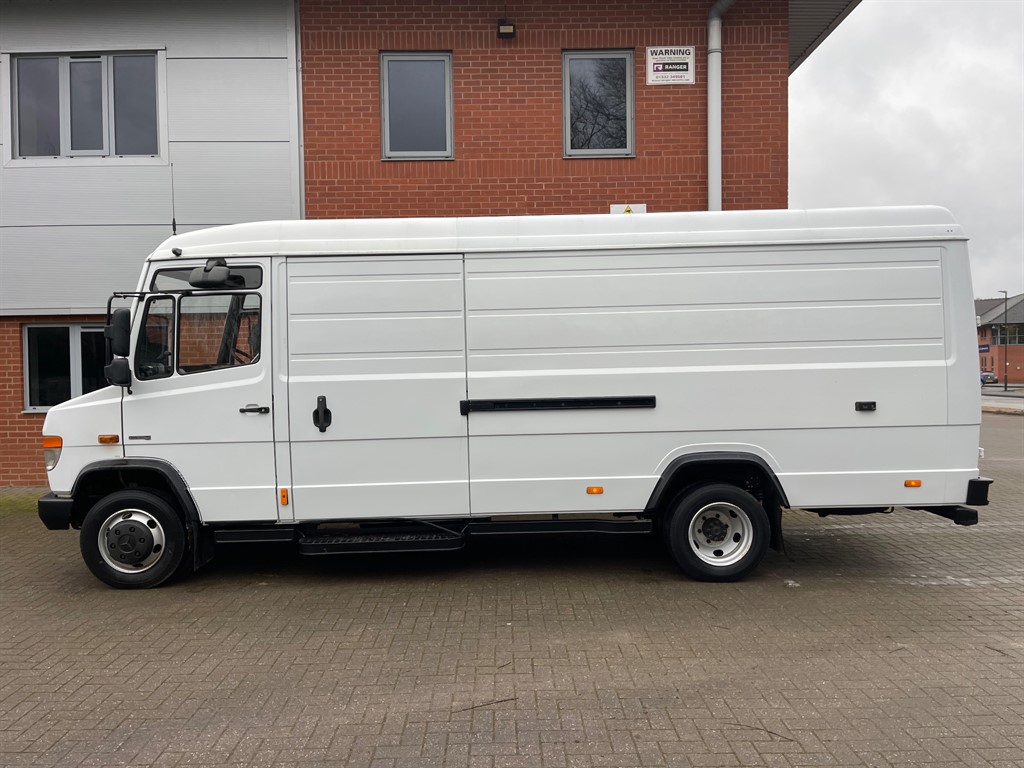 Used Mercedes-Benz Vario 2010 for sale - 77326567: Photo 2