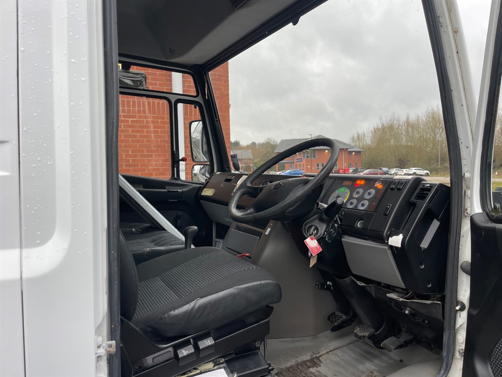 Used Mercedes-Benz Vario 2010 for sale - 77326567: Photo 6