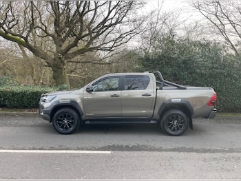 Used Toyota Hilux 2025 for sale - 77614870: Photo