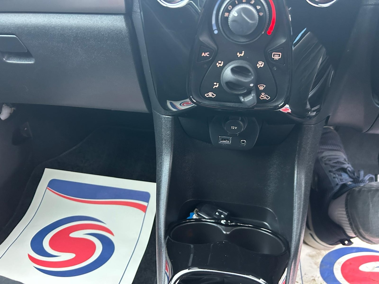 Used Peugeot 108 2015 for sale - 77223207: Photo 12