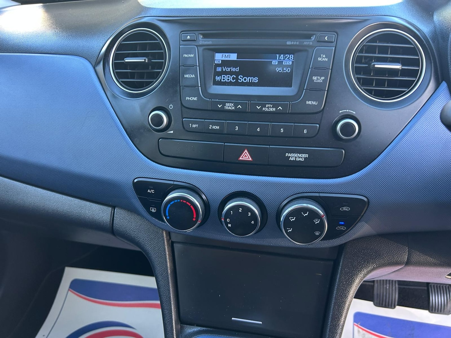 Used Hyundai i10 2014 for sale - 76340130: Photo 11