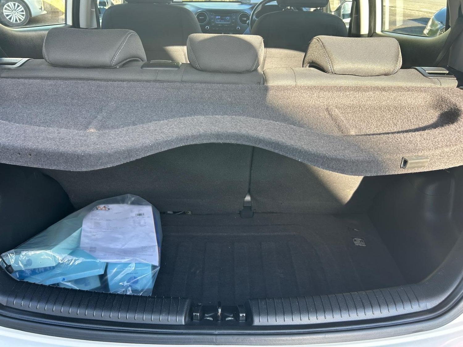 Used Hyundai i10 2014 for sale - 76340130: Photo 15