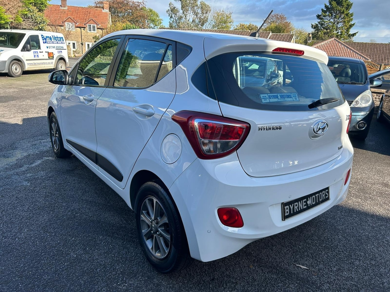 Used Hyundai i10 2014 for sale - 76340130: Photo 6