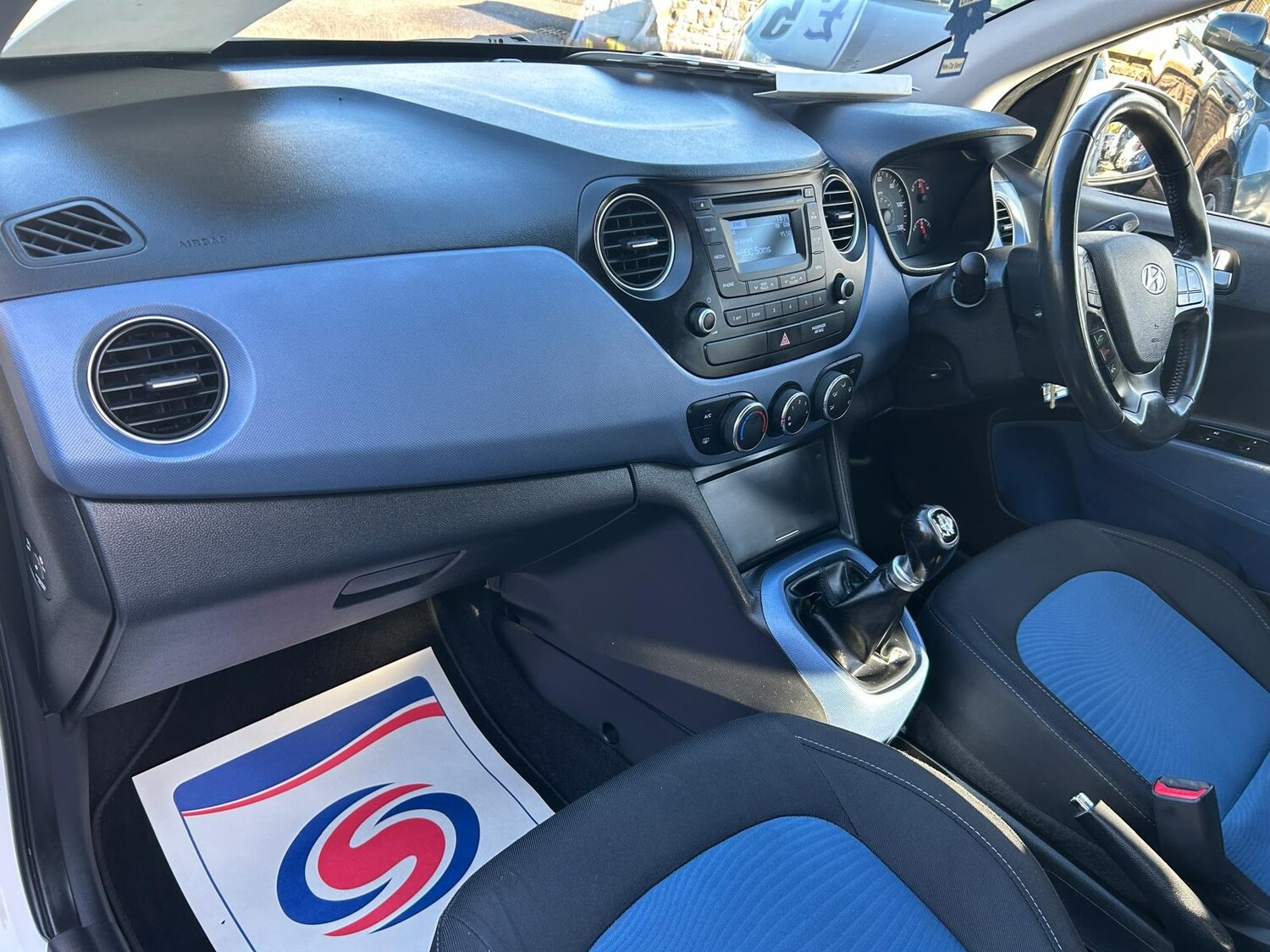 Used Hyundai i10 2014 for sale - 76340130: Photo 9