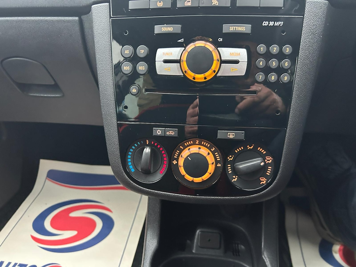 Used Vauxhall Corsa 2014 for sale - 76877483: Photo 9