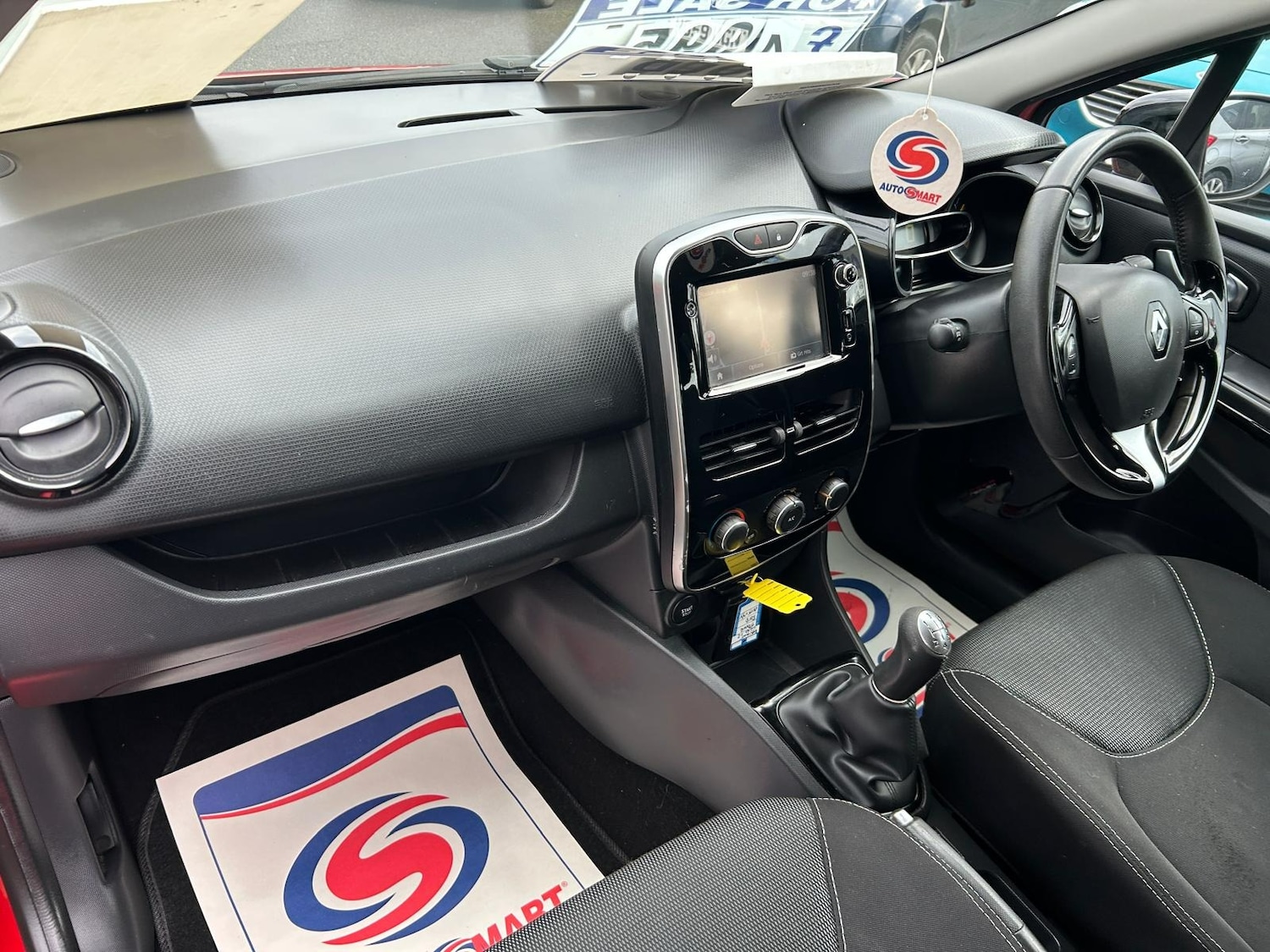 Used Renault Clio 2015 for sale - 77638806: Photo 10