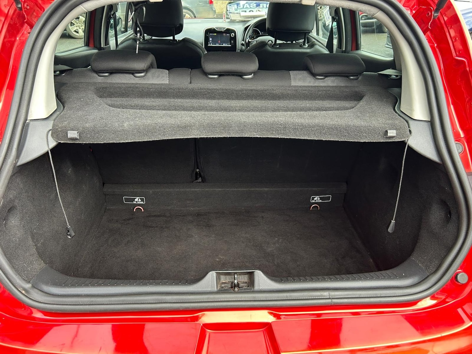 Used Renault Clio 2015 for sale - 77638806: Photo 16