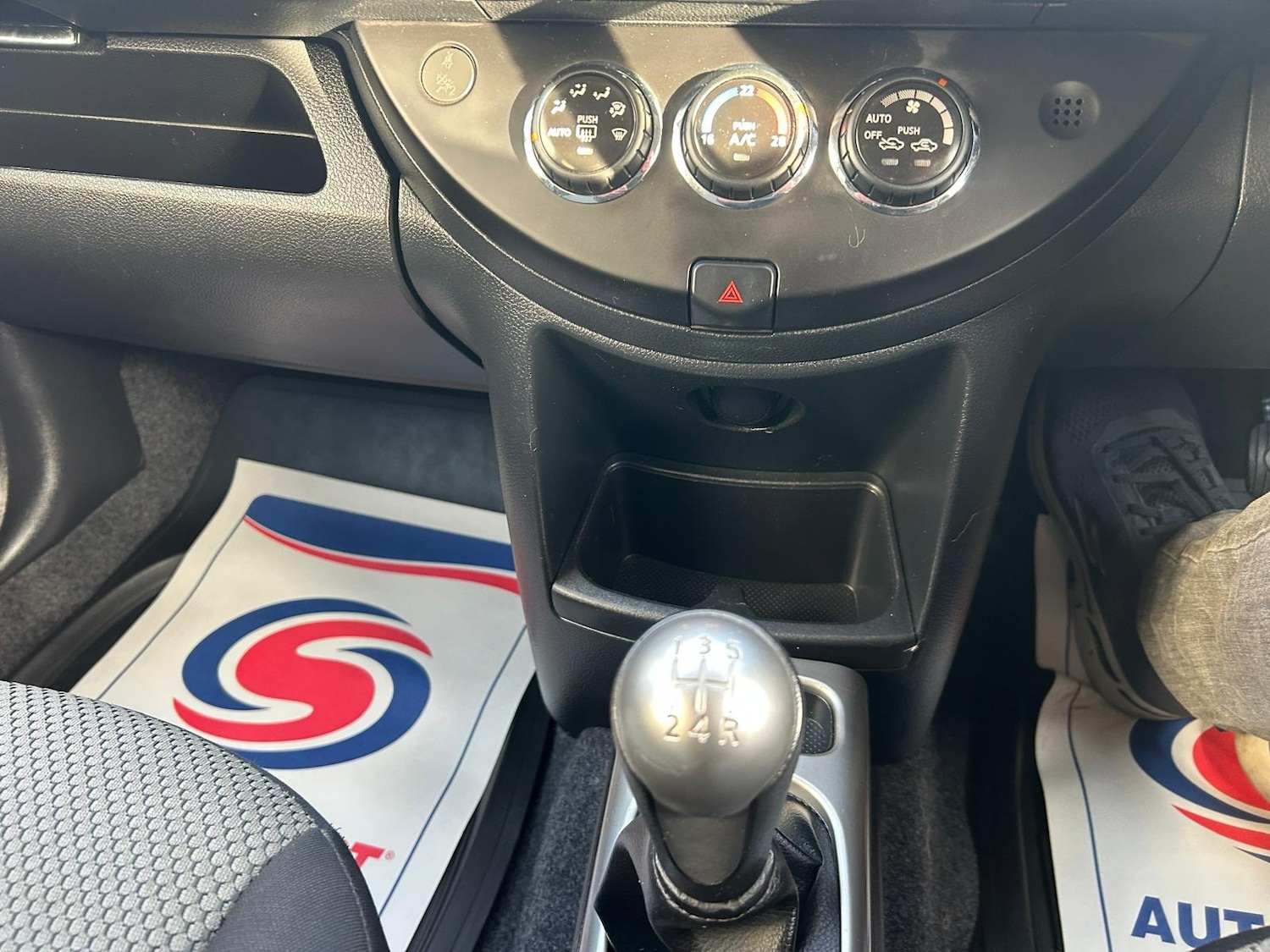 Used Nissan Note 2011 for sale - 76637329: Photo 12