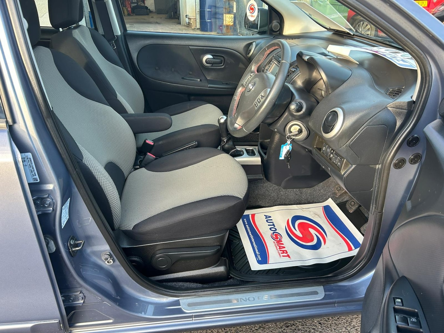 Used Nissan Note 2011 for sale - 76637329: Photo 8