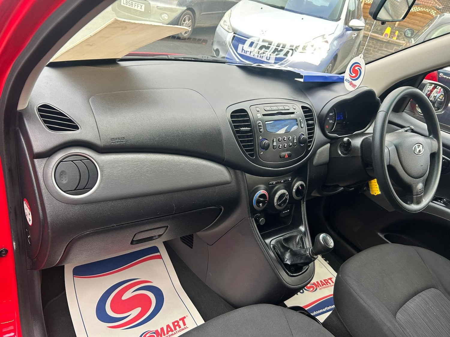 Used Hyundai i10 2012 for sale - 76682311: Photo 13