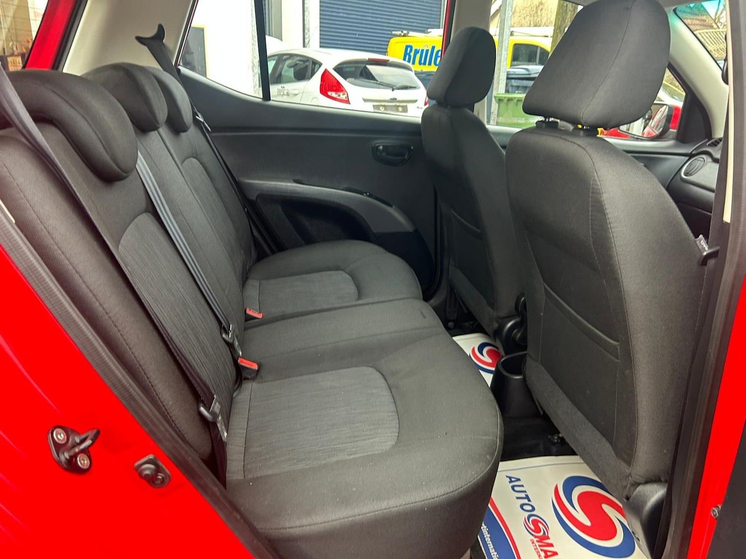 Used Hyundai i10 2012 for sale - 76682311: Photo 14