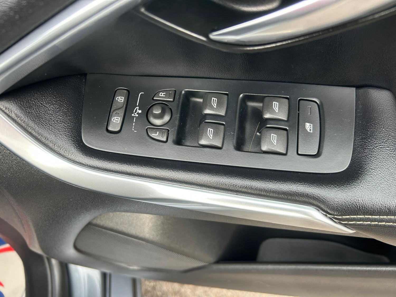 Used Volvo V40 2017 for sale - 77579755: Photo 13