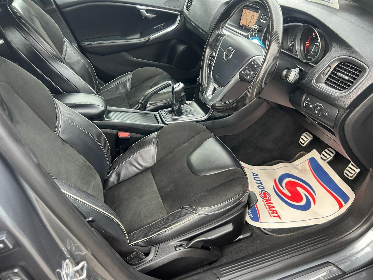 Used Volvo V40 2017 for sale - 77579755: Photo 14