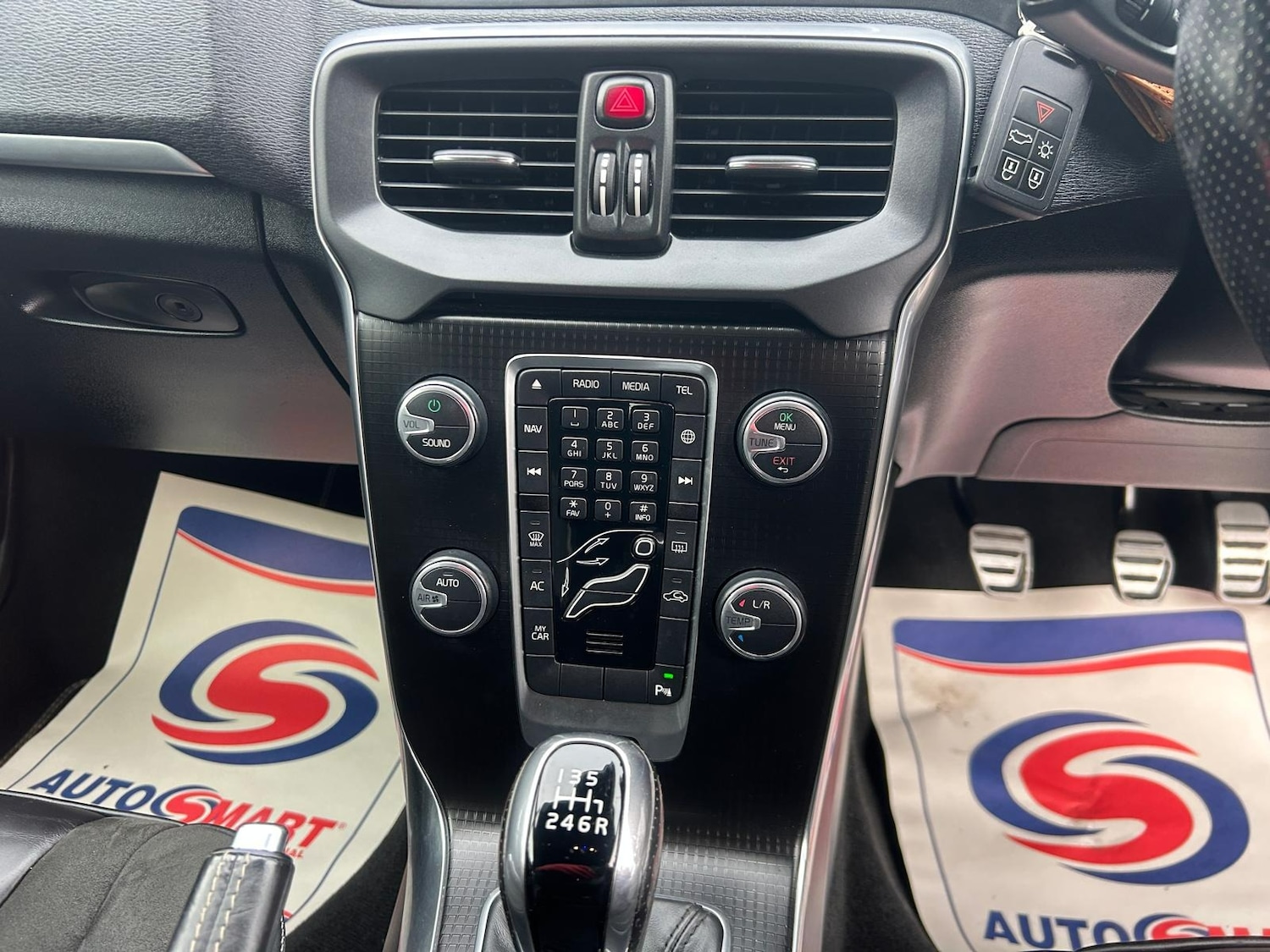 Used Volvo V40 2017 for sale - 77579755: Photo 8