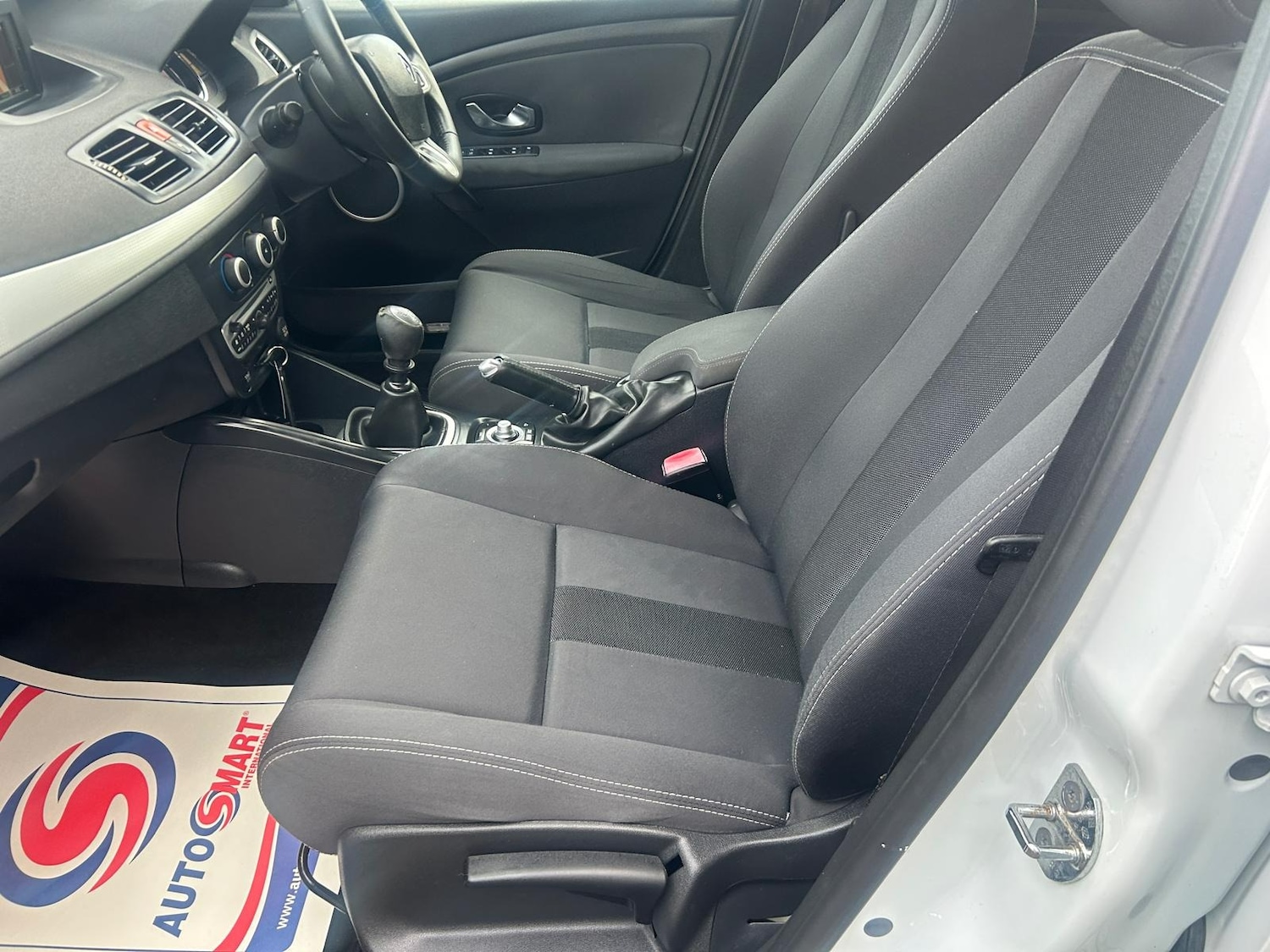 Used Renault Megane 2011 for sale - 77260682: Photo 13