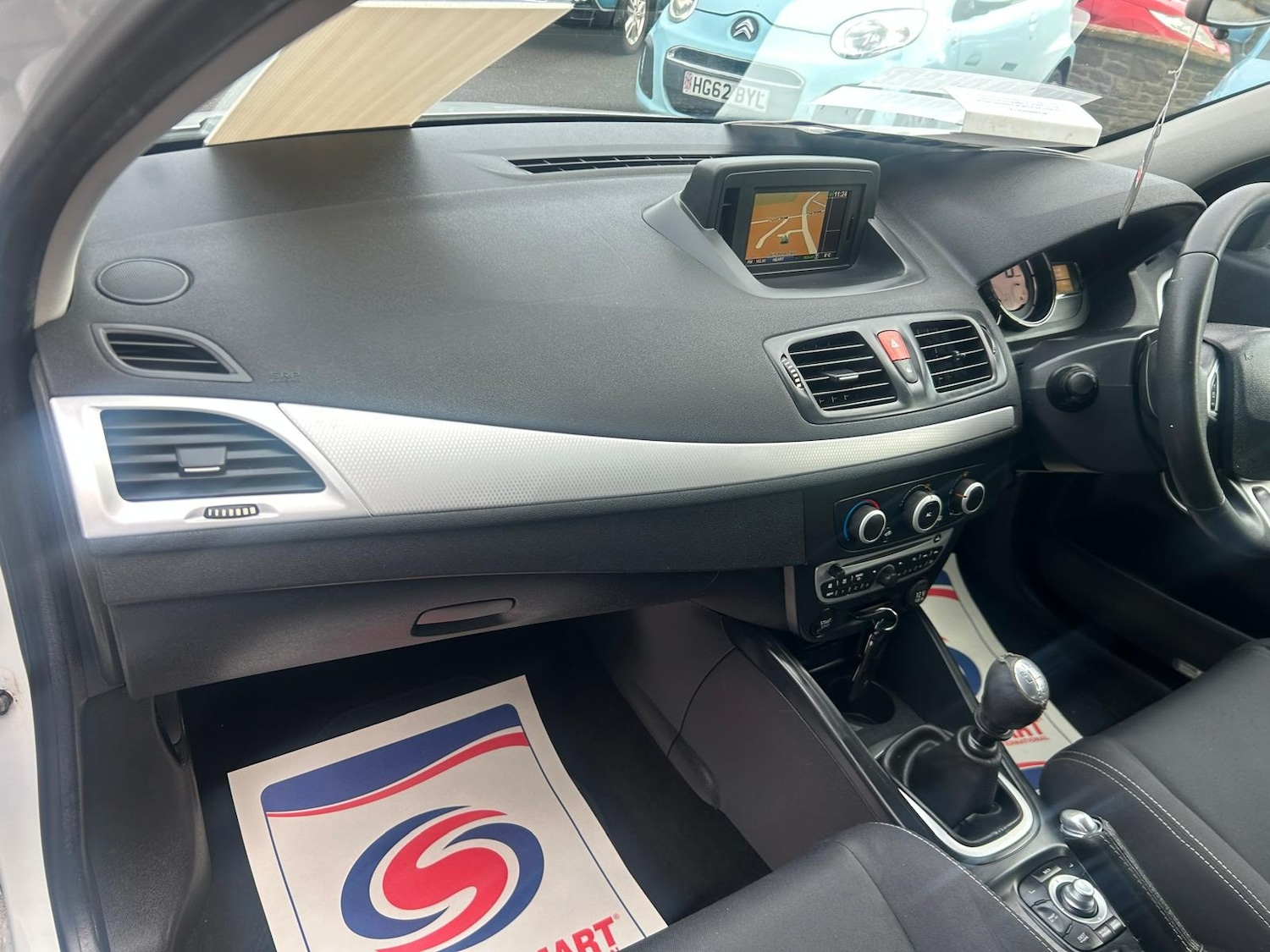 Used Renault Megane 2011 for sale - 77260682: Photo 7