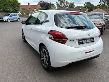 Used Peugeot 208 2016 for sale - 79055720: Photo