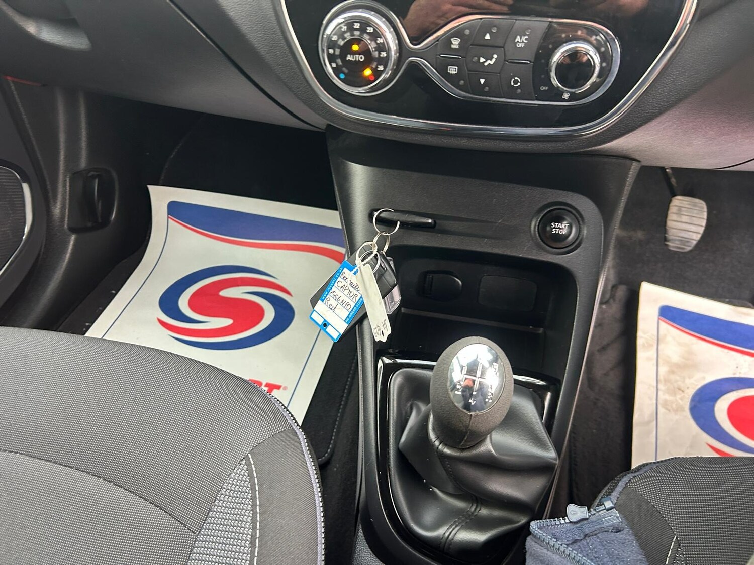 Used Renault Captur 2016 for sale - 77758937: Photo 10