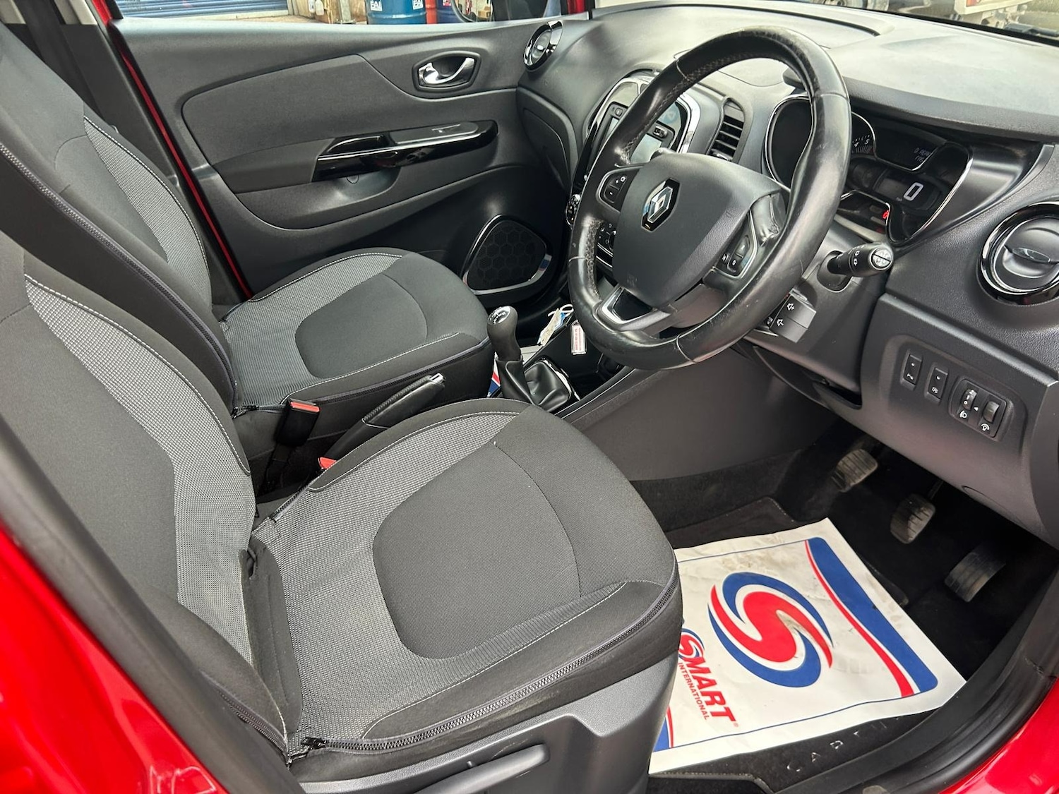 Used Renault Captur 2016 for sale - 77758937: Photo 12