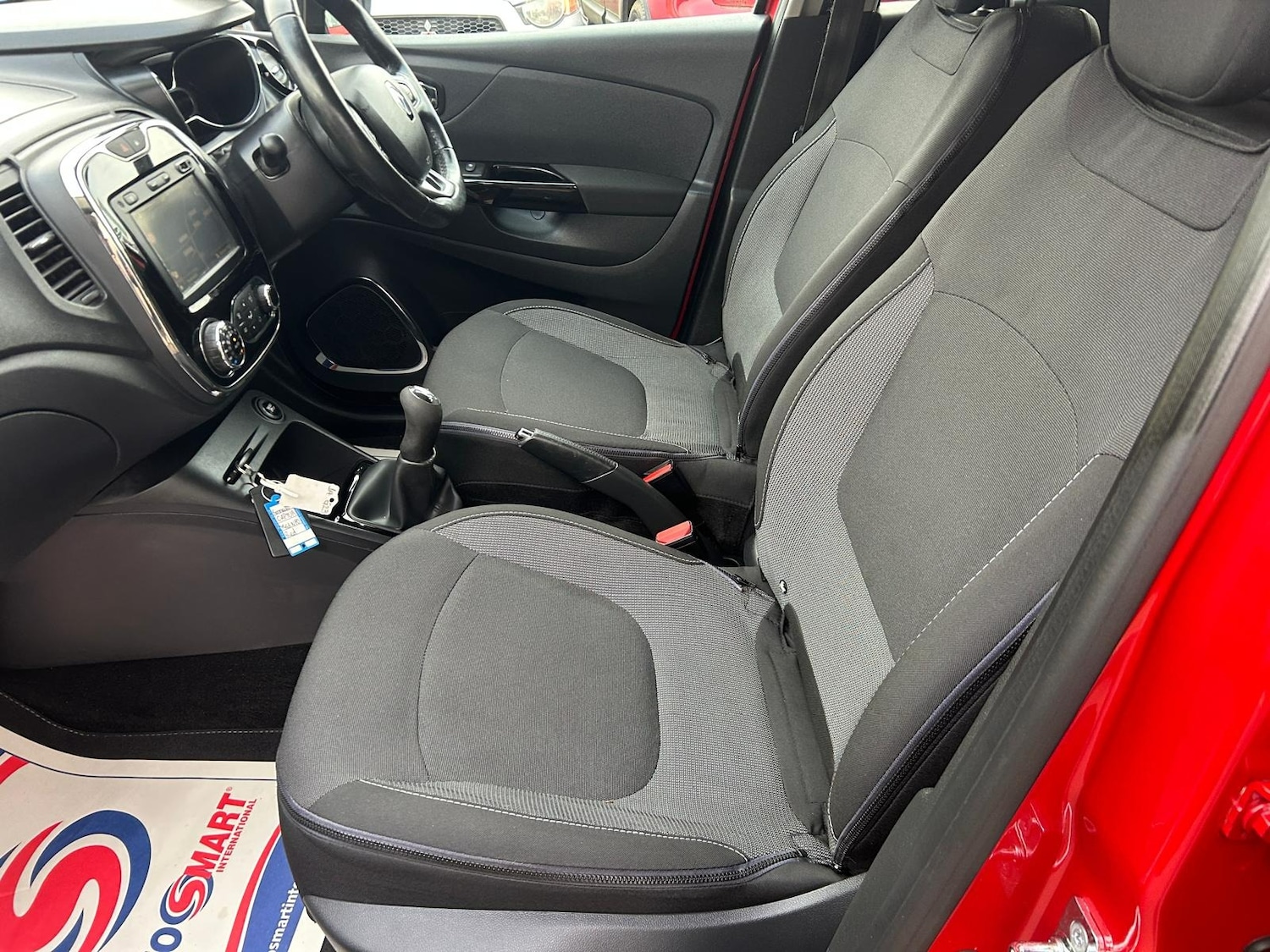 Used Renault Captur 2016 for sale - 77758937: Photo 8