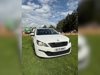 Used Peugeot 308 2015 for sale - 76221647: Photo
