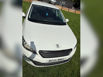 Used Peugeot 308 2015 for sale - 76221647: Photo