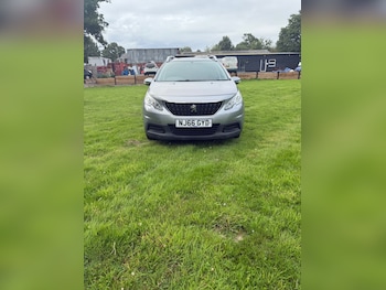 Used Peugeot 2008 2016 for sale - 76219250: Photo