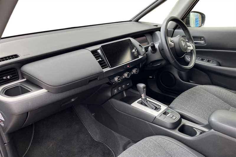 Used Honda Jazz 2020 for sale - 76022053: Photo 2