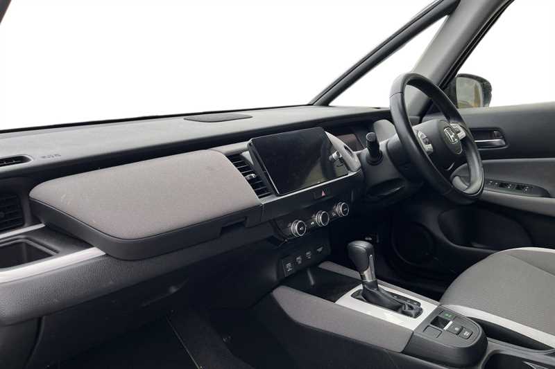 Used Honda Jazz 2021 for sale - 76022074: Photo 2