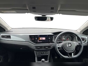 Used Volkswagen Polo 2018 for sale - 77526432: Photo