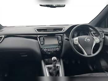 Used Nissan Qashqai 2017 for sale - 79541537: Photo