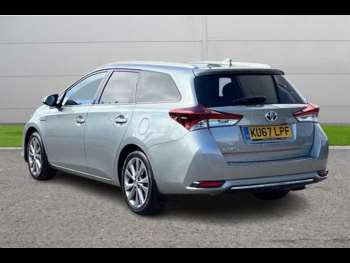 Used Toyota Auris 2017 for sale - 74880400: Photo
