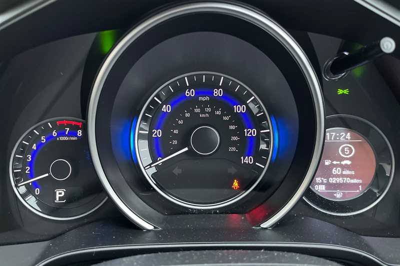 Used Honda Jazz 2017 for sale - 76339017: Photo 11