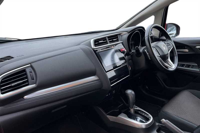 Used Honda Jazz 2017 for sale - 76339017: Photo 2