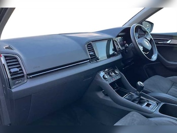 Used Skoda Karoq 2023 for sale - 77219051: Photo